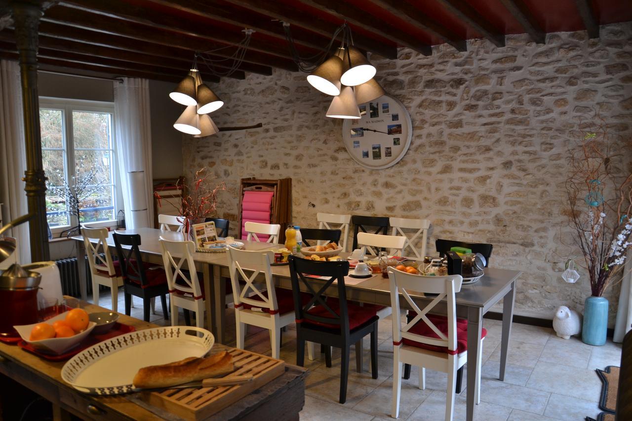 Chambres D'Hotes Villa De Vienne-En-Arthies Eksteriør bilde